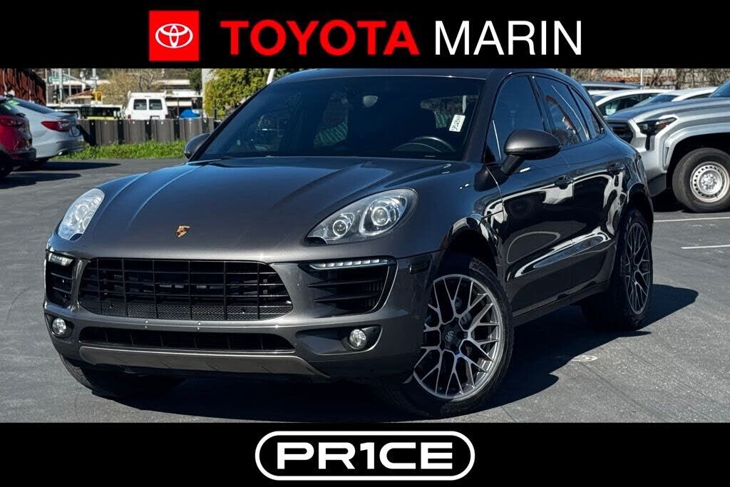 2016 PORSCHE Macan