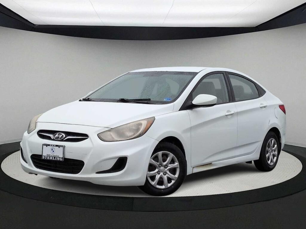 2013 HYUNDAI Accent