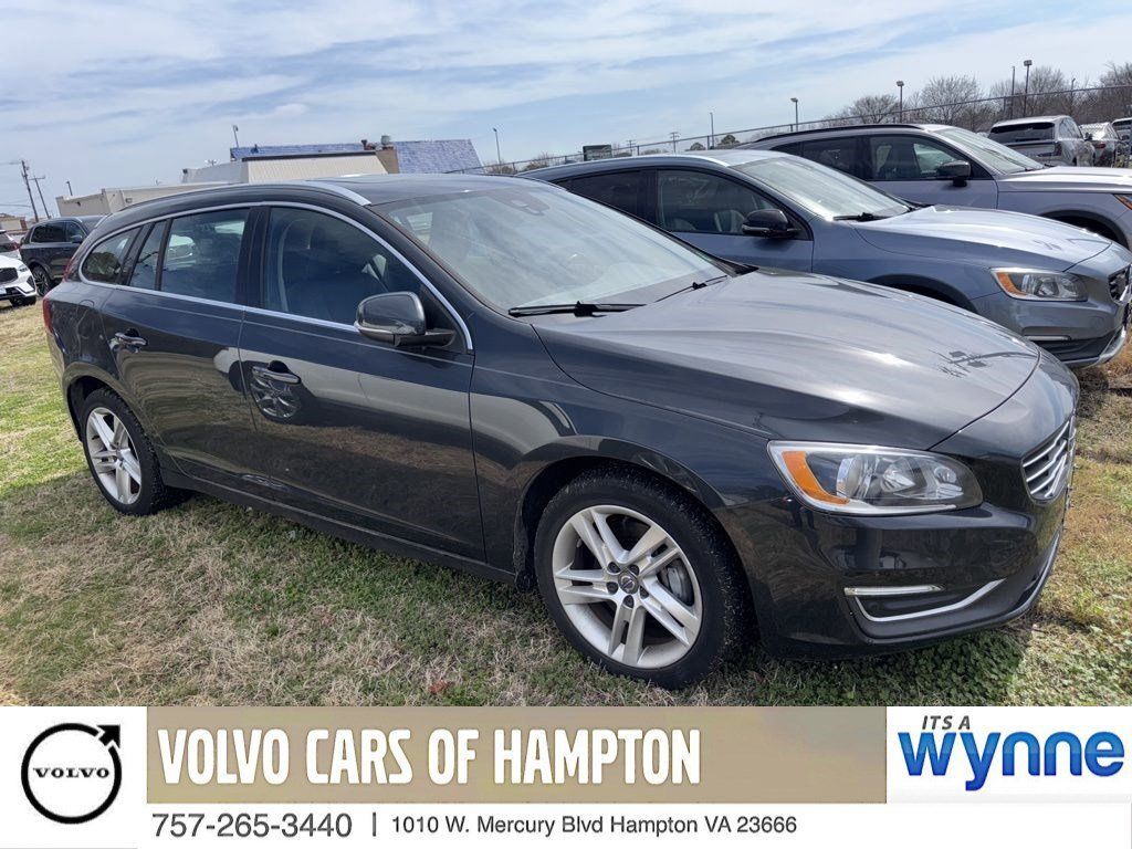2015 VOLVO V60