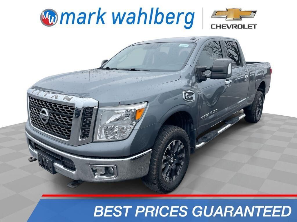 2017 NISSAN Titan