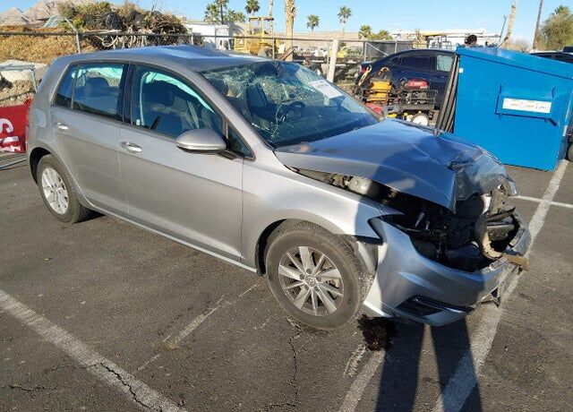 2018 VOLKSWAGEN Golf