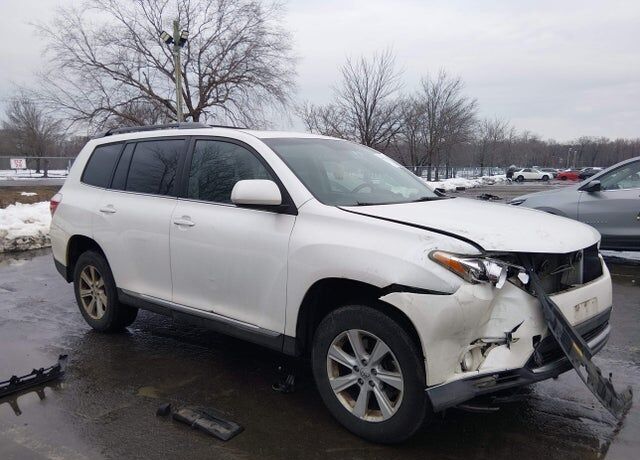 2013 TOYOTA Highlander