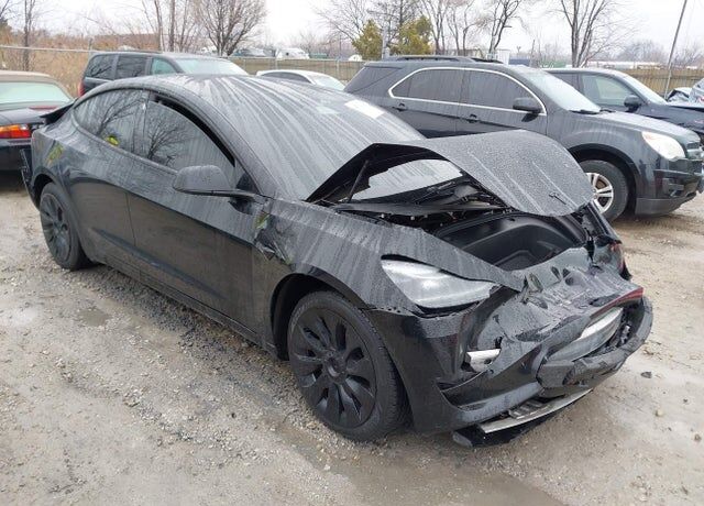 2022 TESLA Model 3