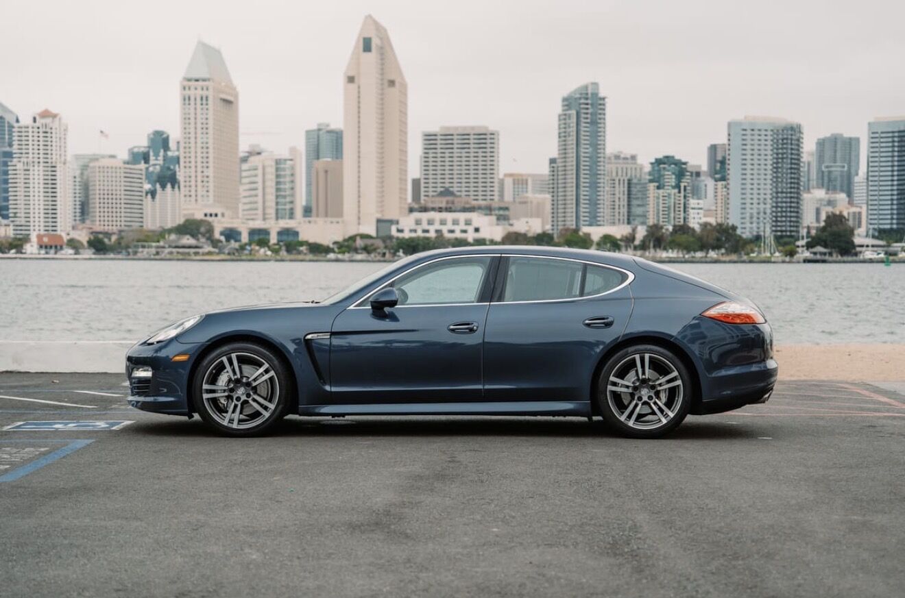 2013 PORSCHE Panamera