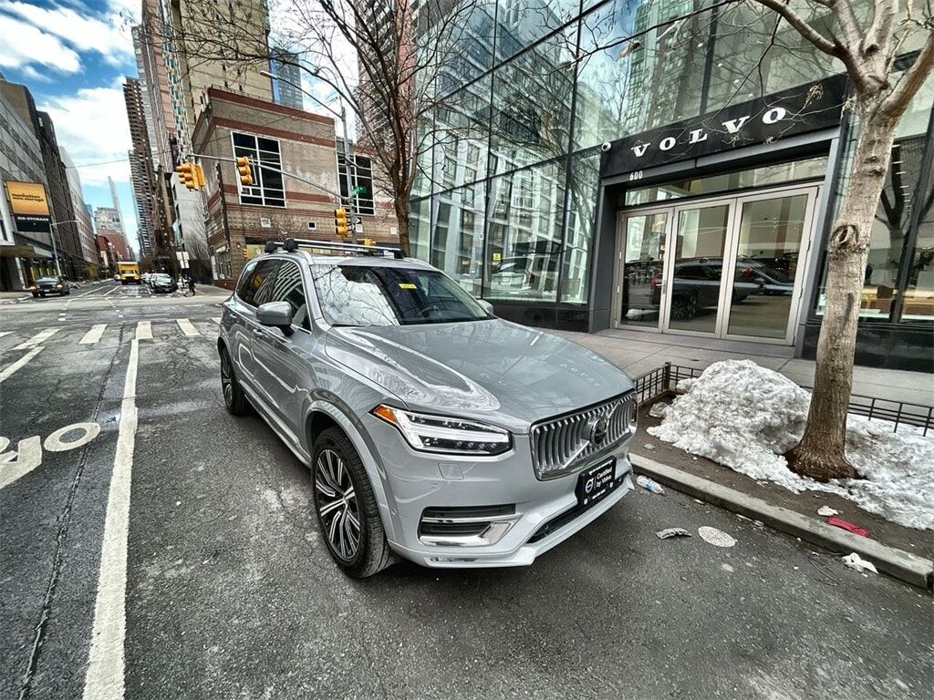 2024 VOLVO XC90