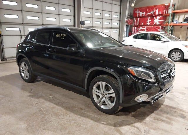 2020 MERCEDES-BENZ GLA-Class