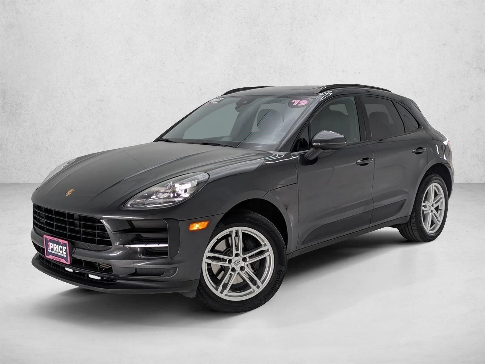 2019 PORSCHE Macan