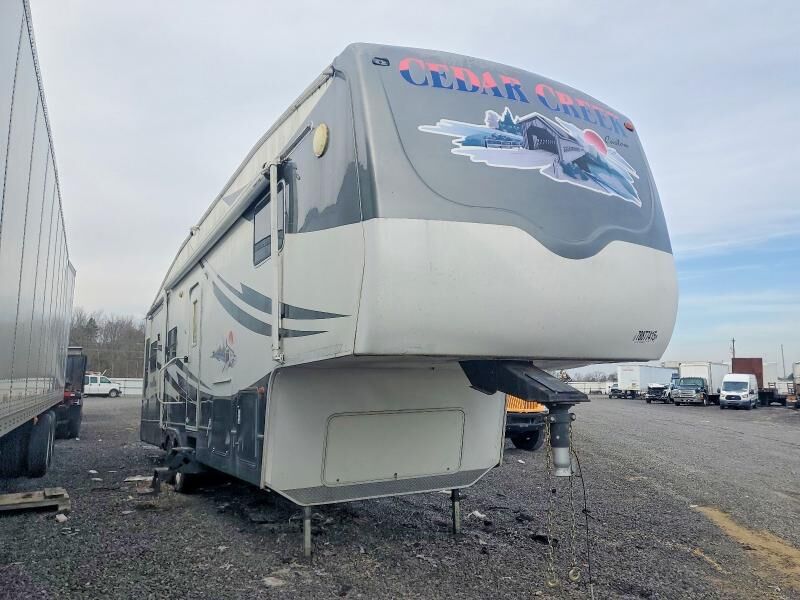 2005 FOREST RIVER Cedar Creek