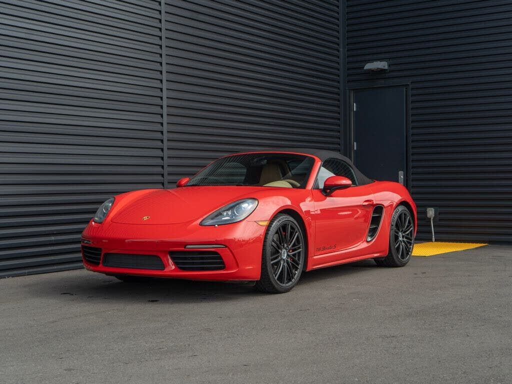2017 PORSCHE Boxster