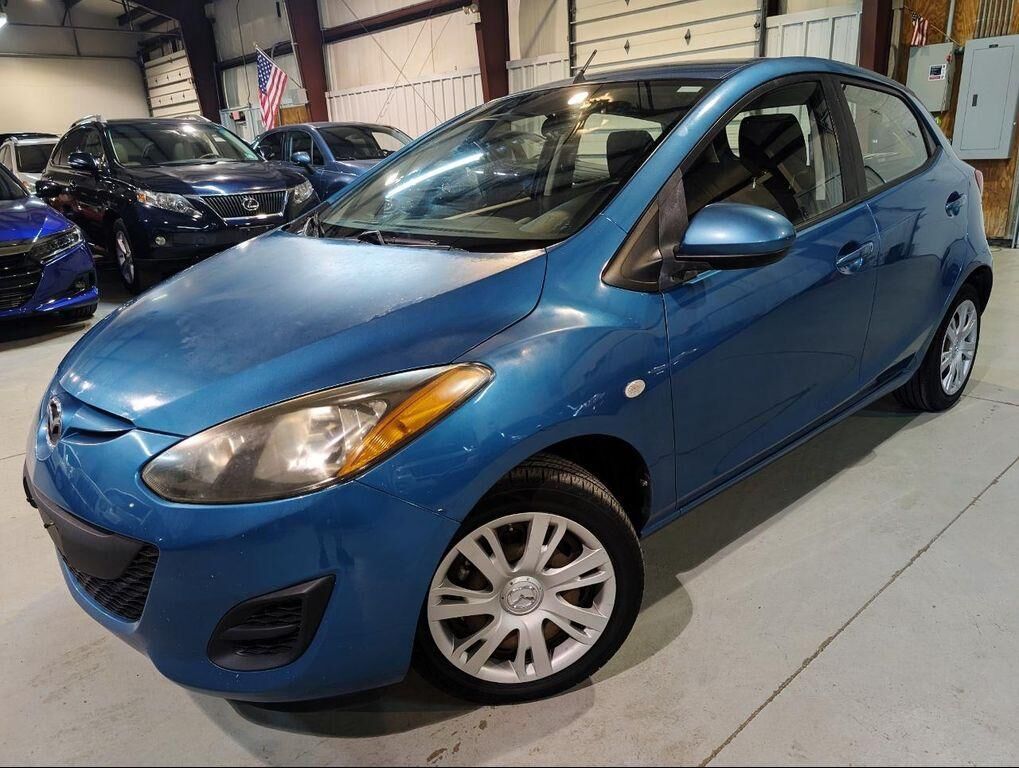 2012 MAZDA Mazda2