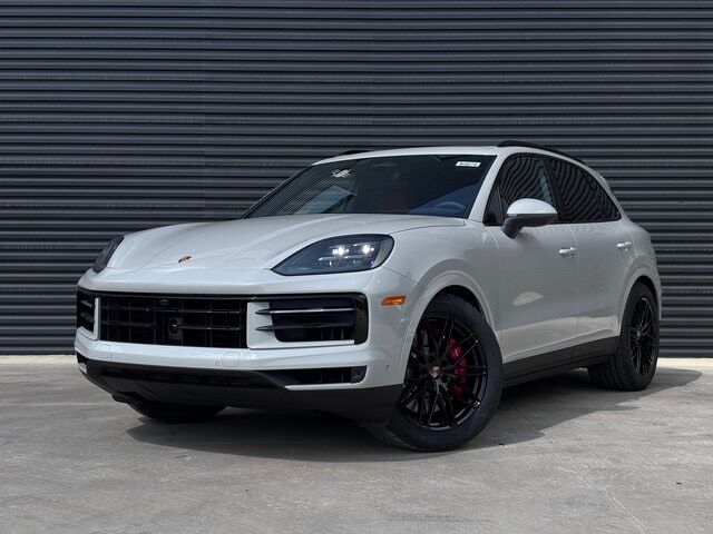 2026 PORSCHE Cayenne