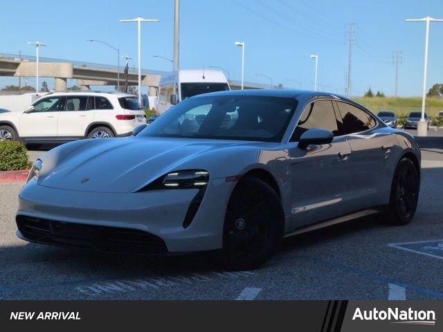 2023 PORSCHE Taycan