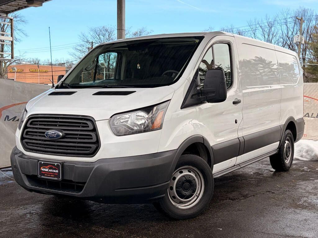 2018 FORD Transit