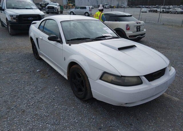 2003 FORD Mustang