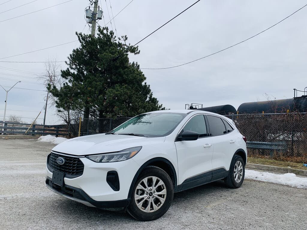 2024 FORD Escape