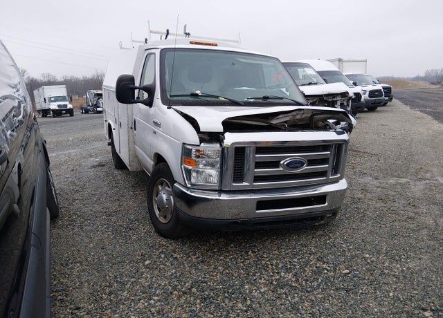 2014 FORD E-350