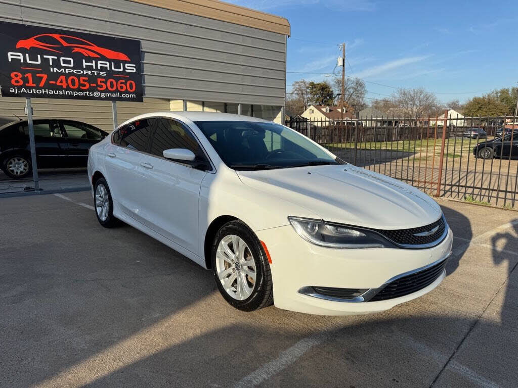 2016 CHRYSLER 200
