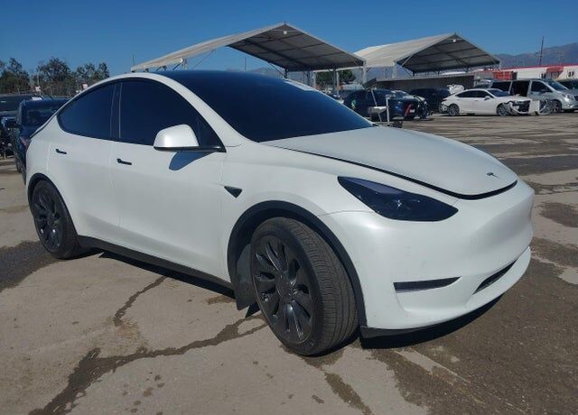 2022 TESLA Model Y