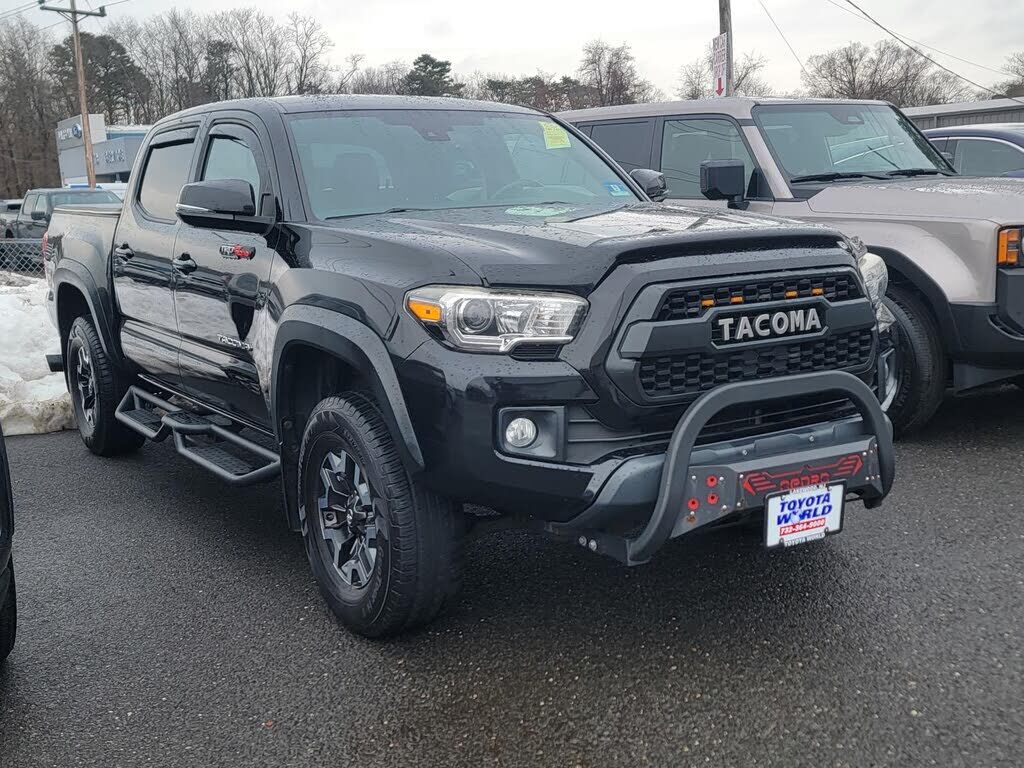 2018 TOYOTA Tacoma