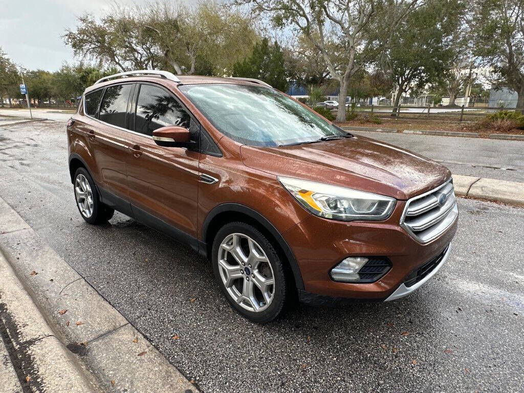 2017 FORD Escape