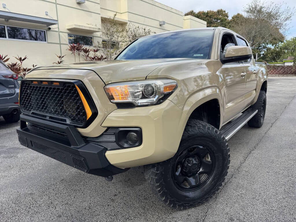 2017 TOYOTA Tacoma