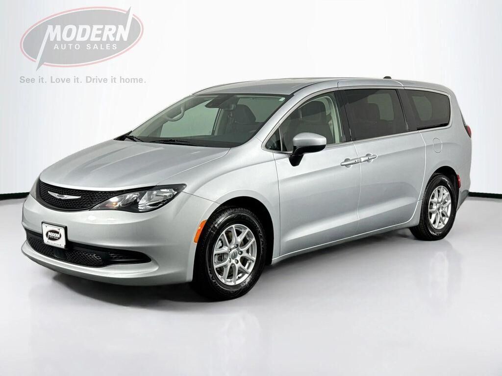 2023 CHRYSLER Voyager