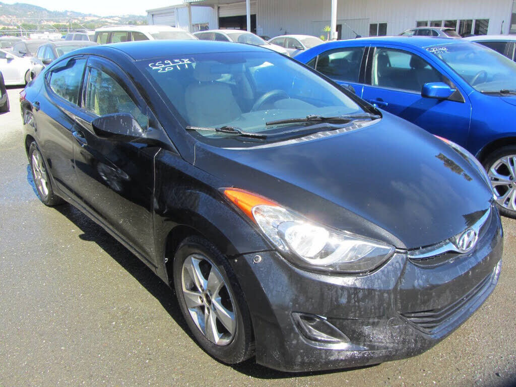 2011 HYUNDAI Elantra