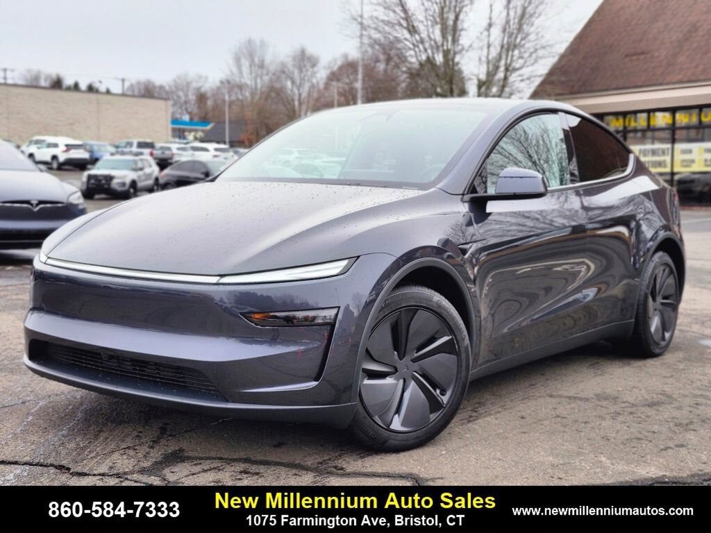 2026 TESLA Model Y
