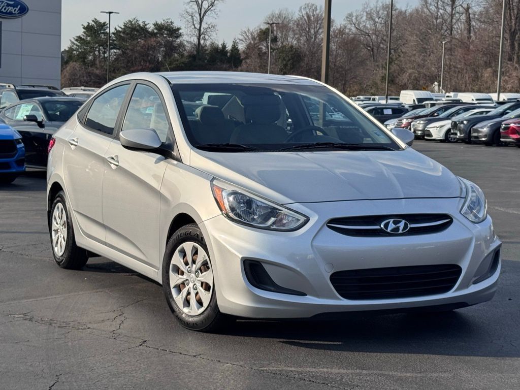 2015 HYUNDAI Accent