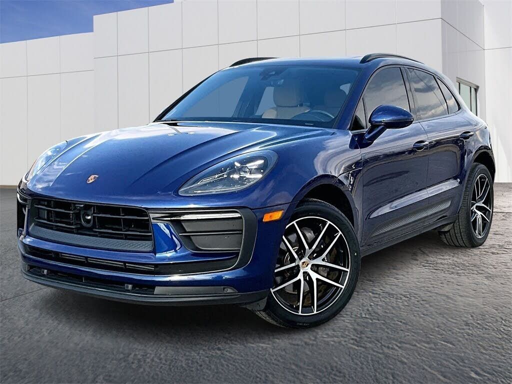 2023 PORSCHE Macan