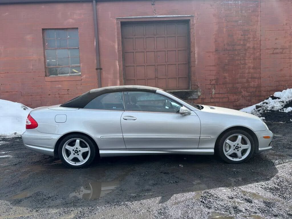 2005 MERCEDES-BENZ CLK-Class