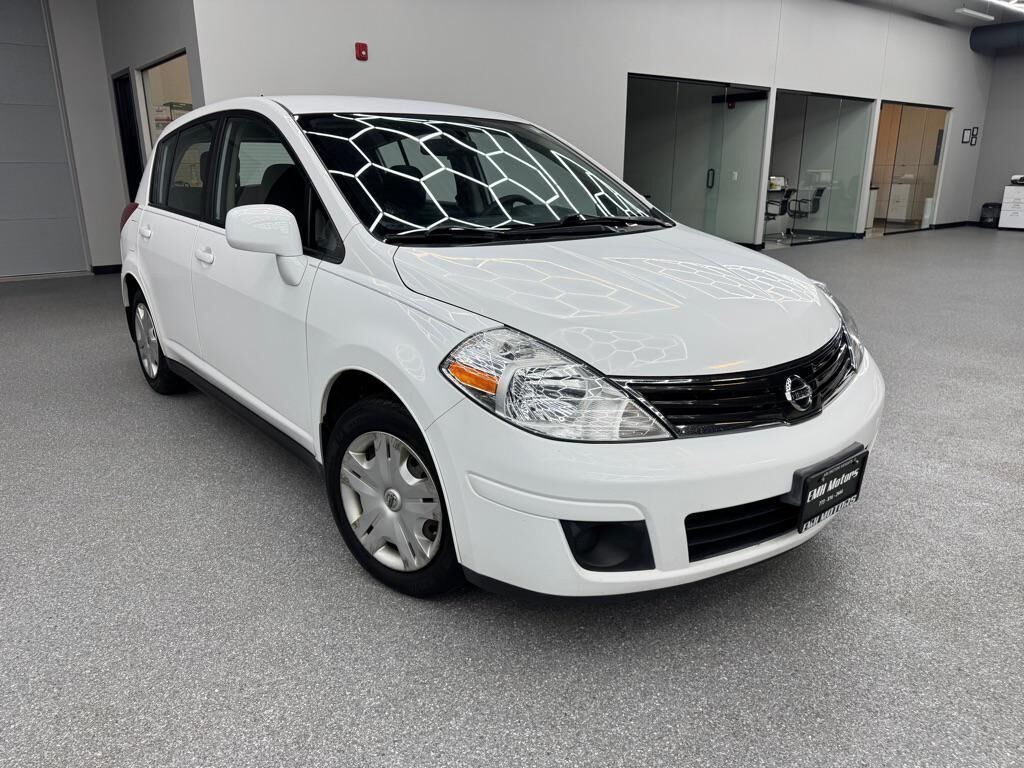 2011 NISSAN Versa