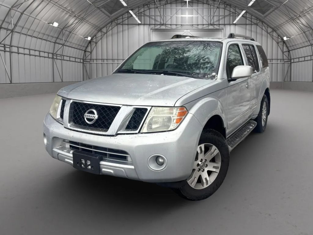2011 NISSAN Pathfinder