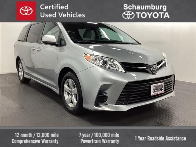 2019 TOYOTA Sienna