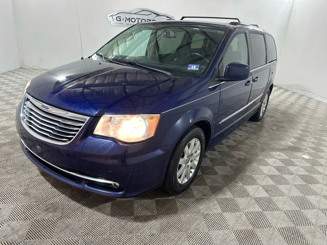 2016 CHRYSLER Town and Country