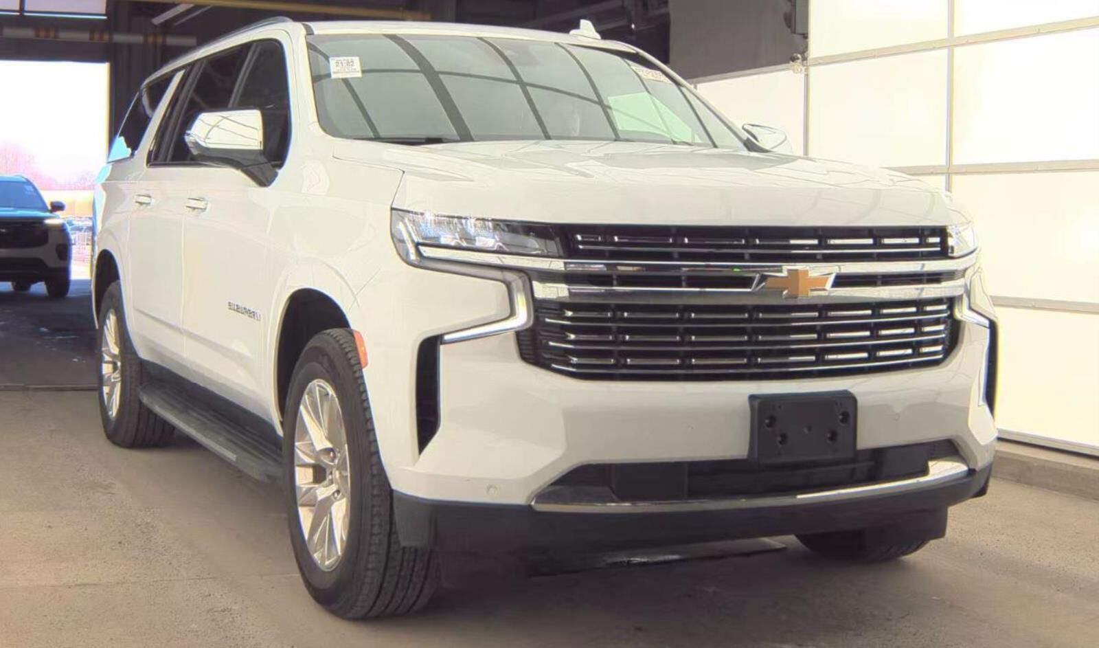 2023 CHEVROLET Suburban