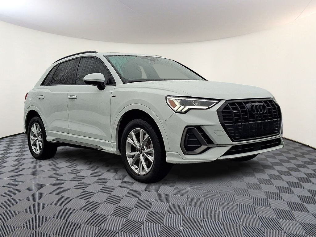 2023 AUDI Q3