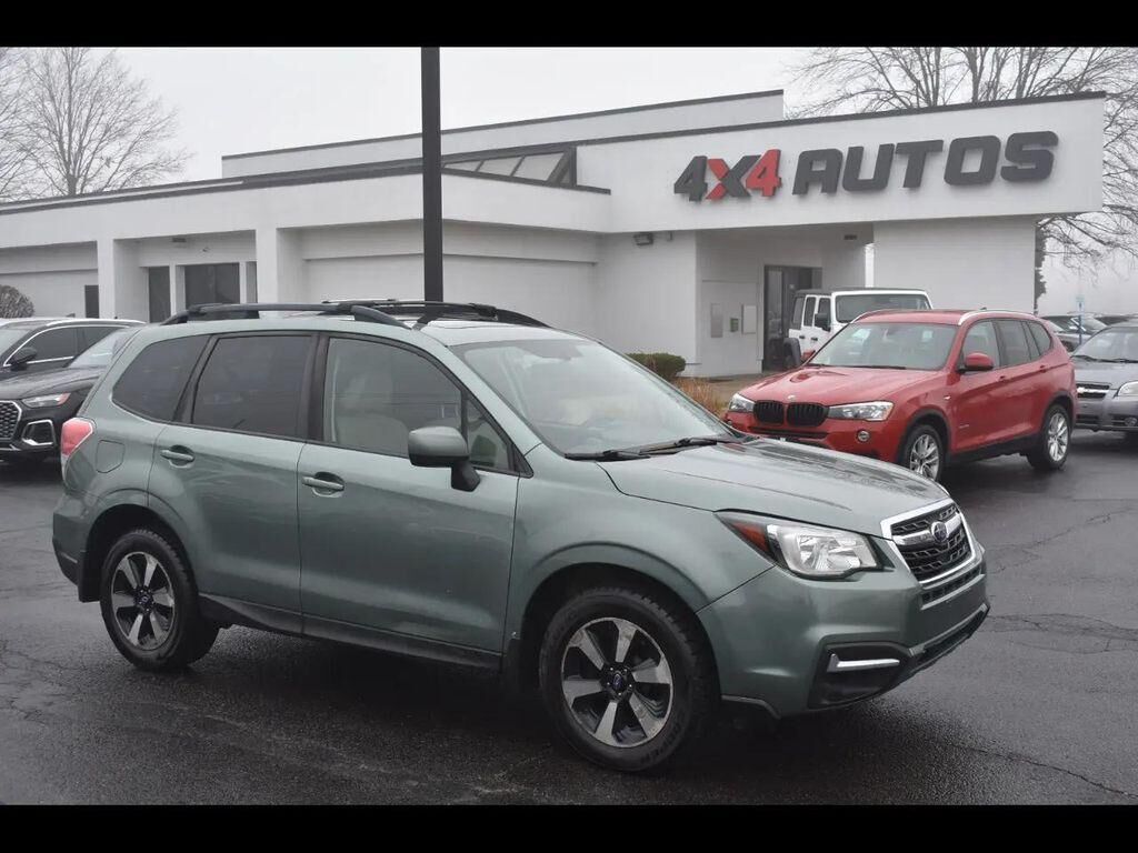 2017 SUBARU Forester