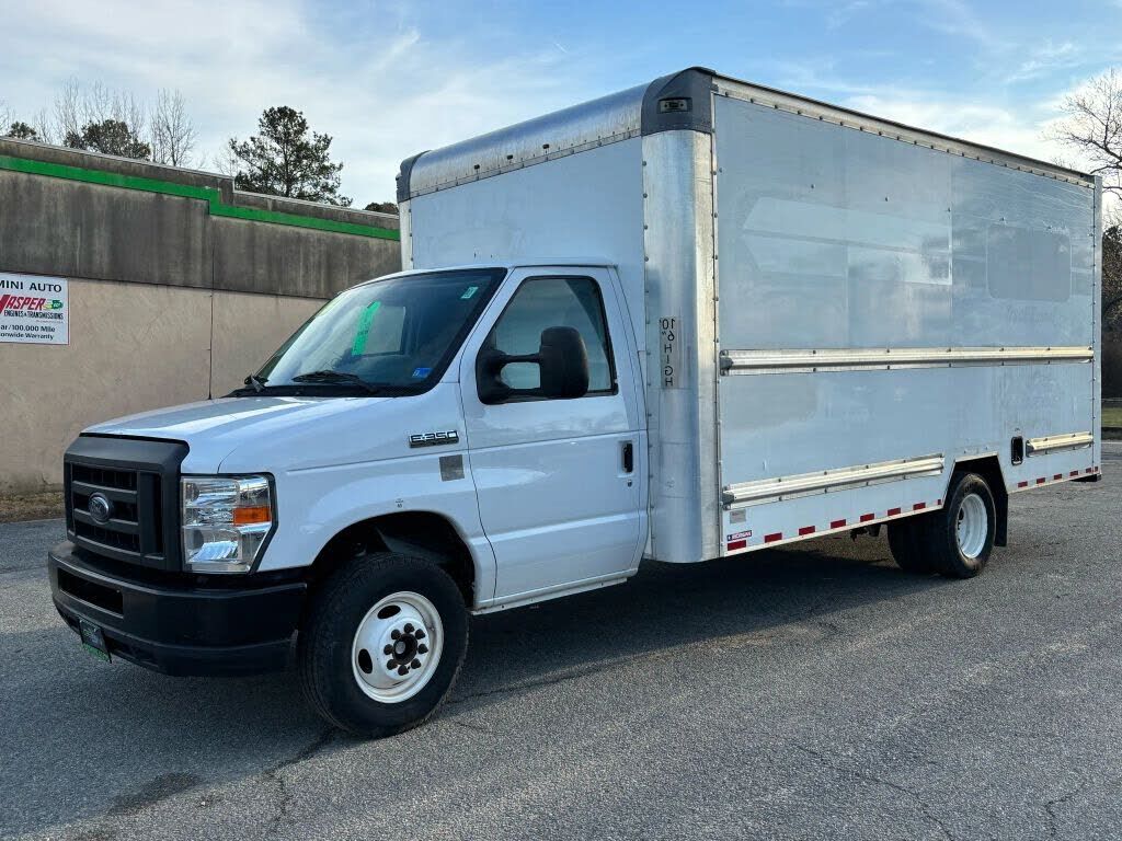 2018 FORD E-350