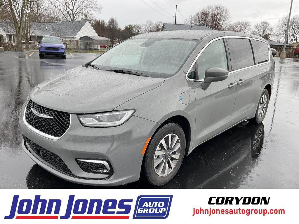 2022 CHRYSLER Pacifica