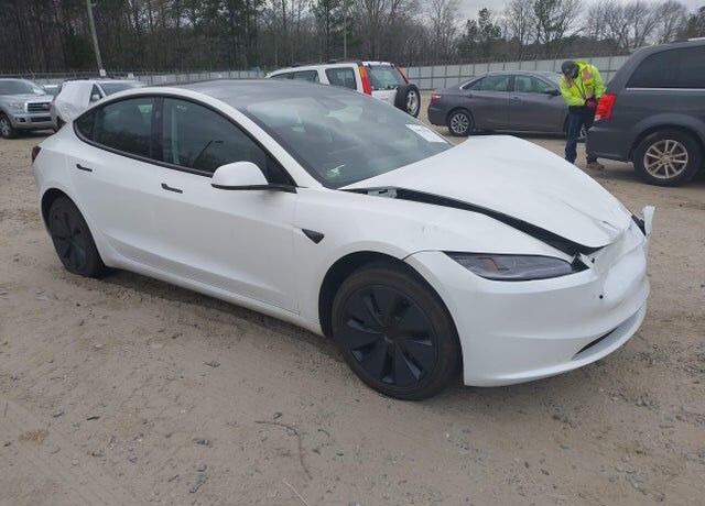 2025 TESLA Model 3