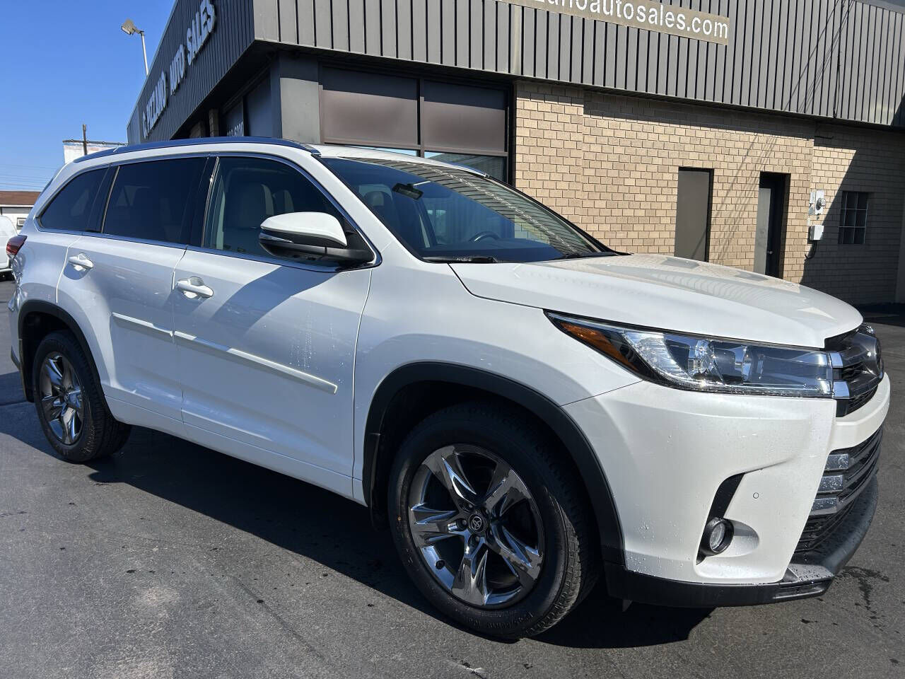 2017 TOYOTA Highlander