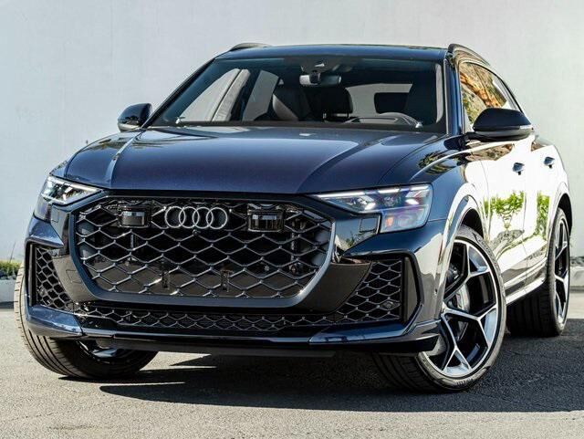 2026 AUDI RS Q8