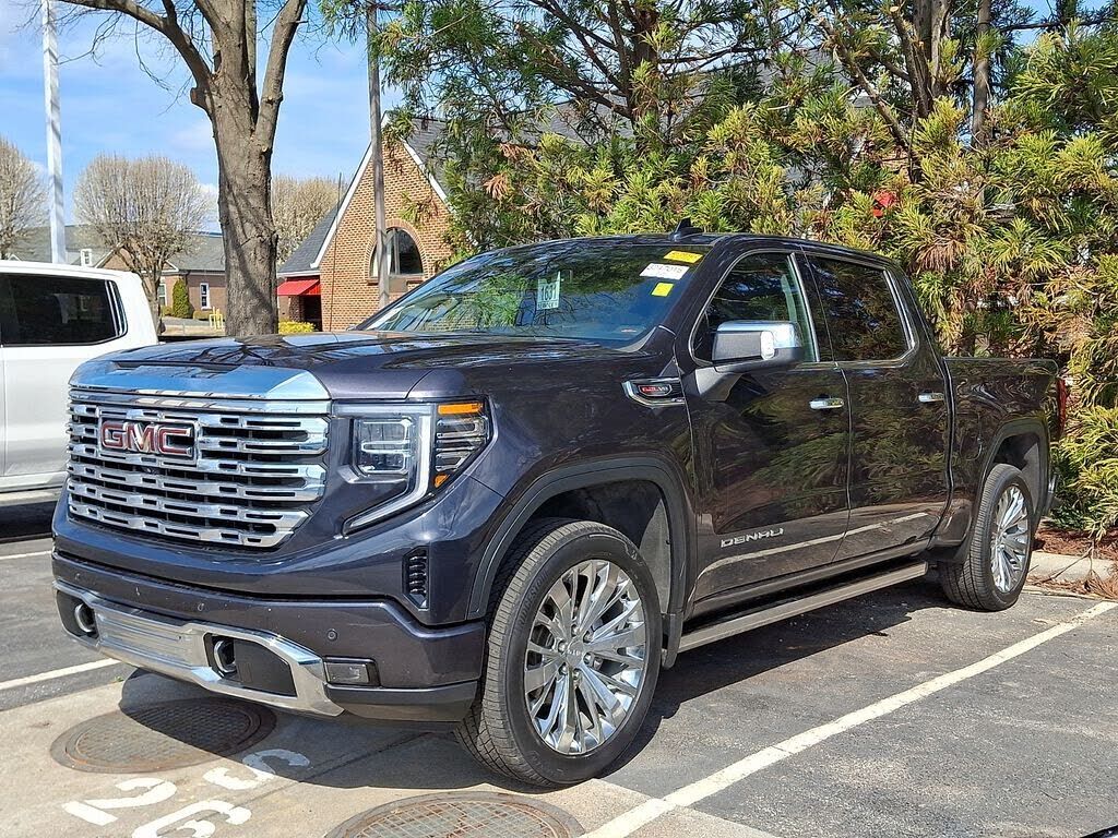 2023 GMC Sierra
