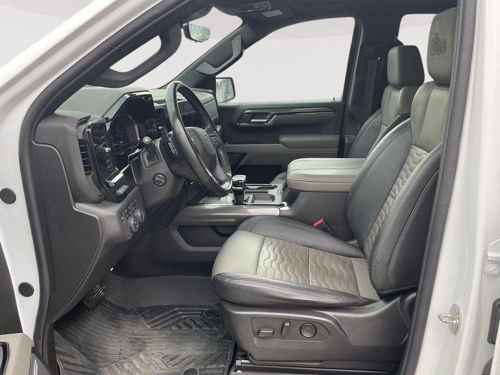 2024 CHEVROLET Silverado