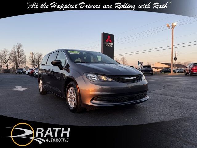 2023 CHRYSLER Voyager