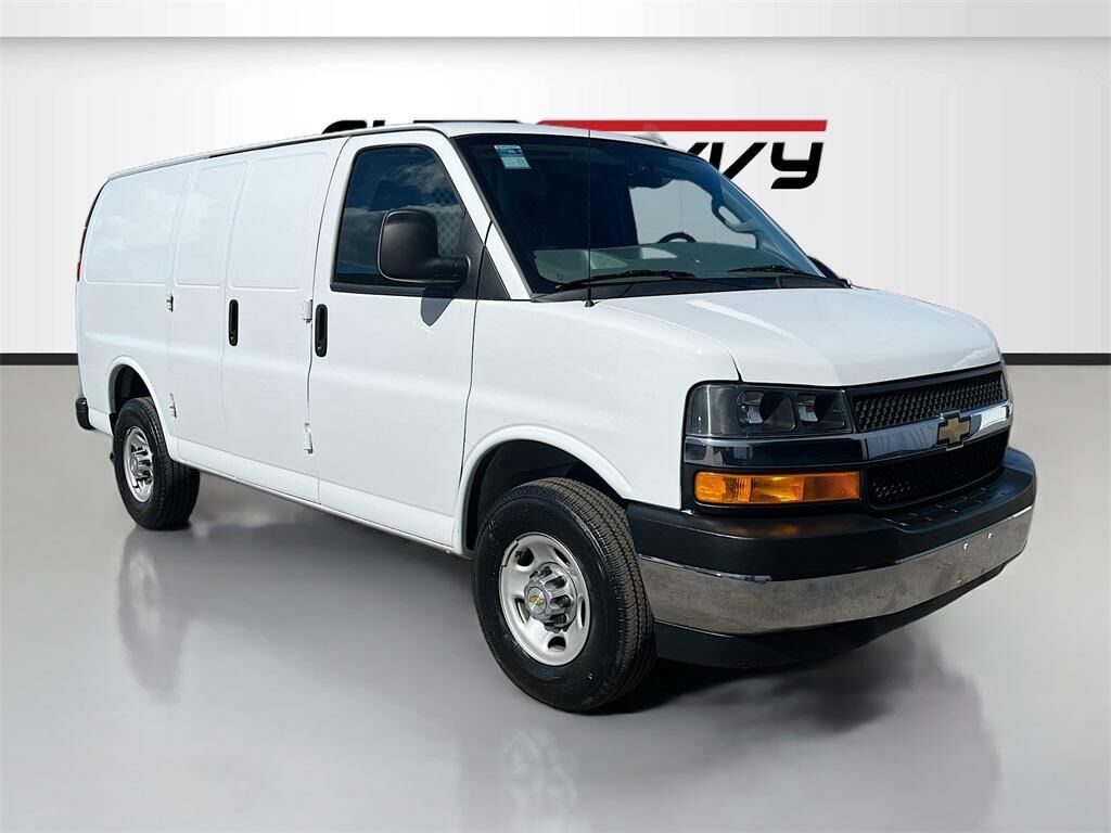2024 CHEVROLET Express