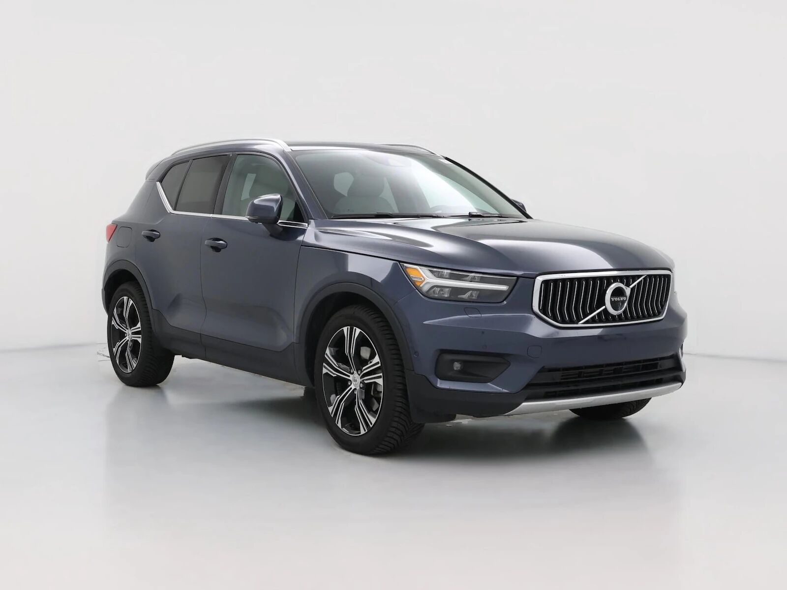2020 VOLVO XC40