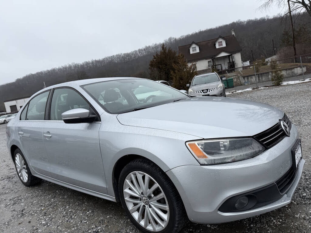 2011 VOLKSWAGEN Jetta