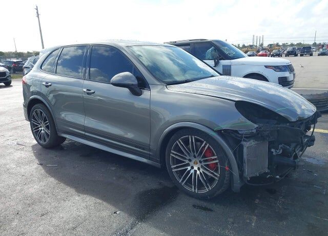 2016 PORSCHE Cayenne